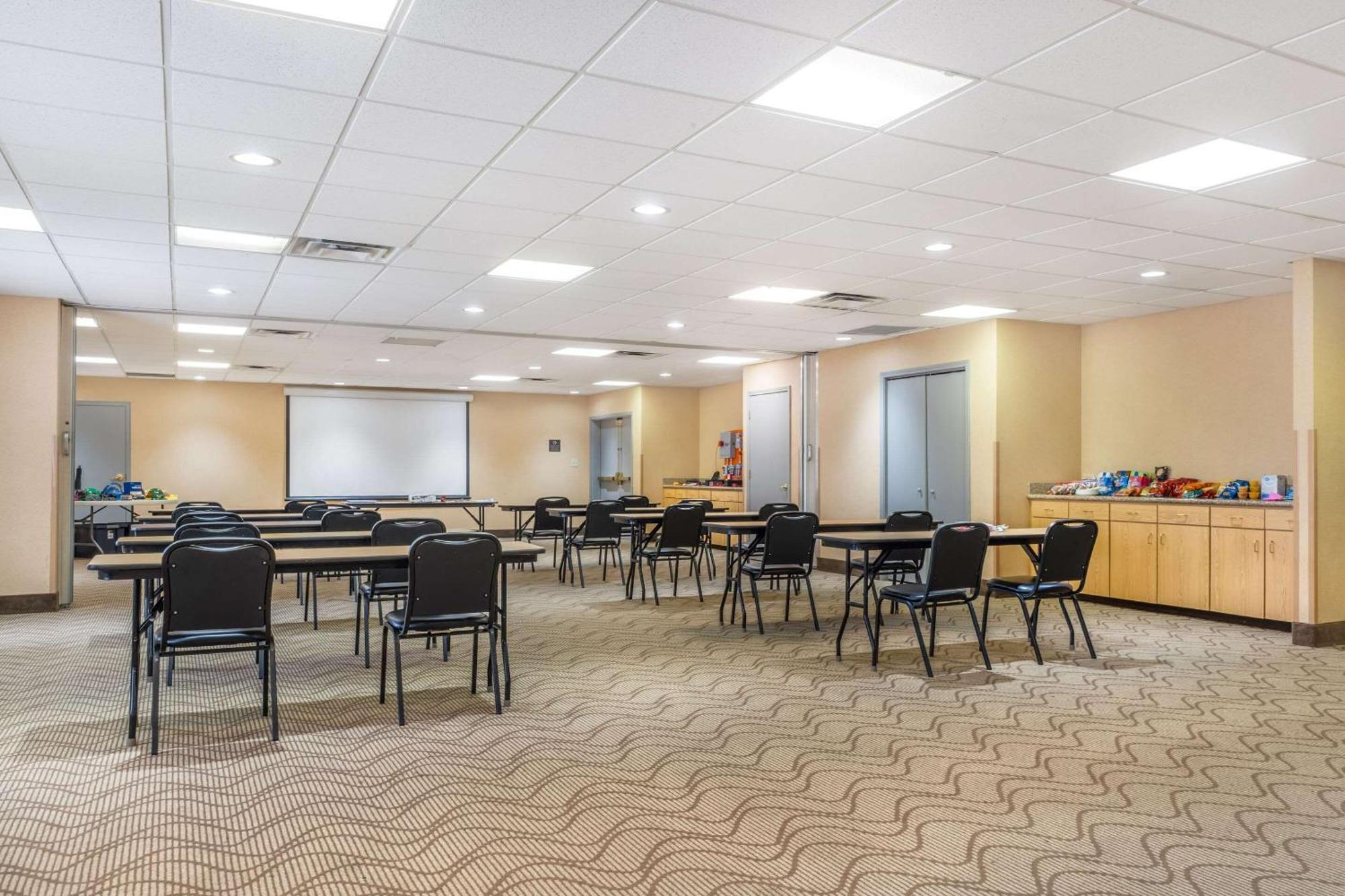 Comfort Suites Louisville Airport Dış mekan fotoğraf