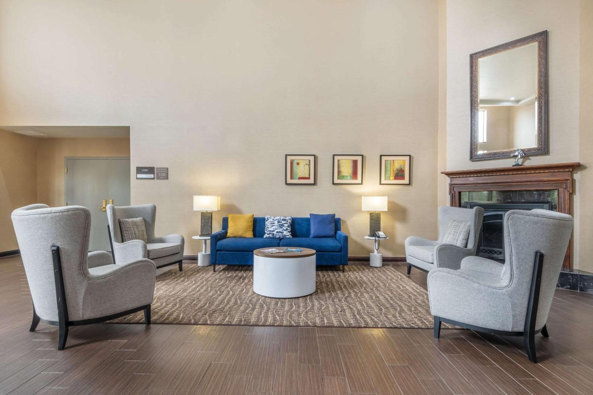 Comfort Suites Louisville Airport Dış mekan fotoğraf